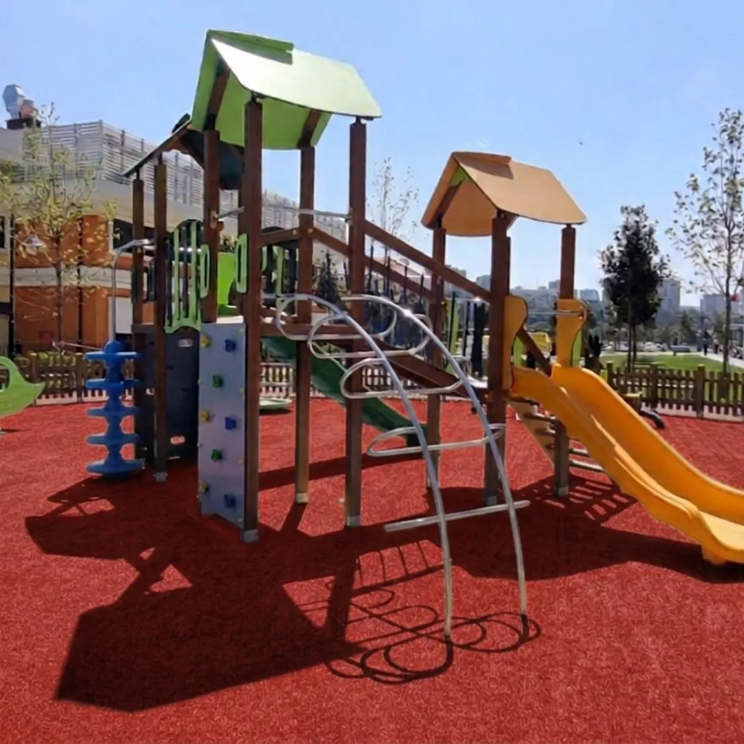 7mm Düz Kırmızı Çim Halı